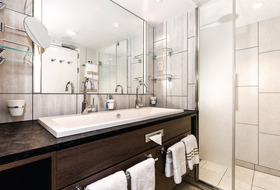TUI Cruises Mein Schiff 4 Accommodation Diamond Suite 2.jpg